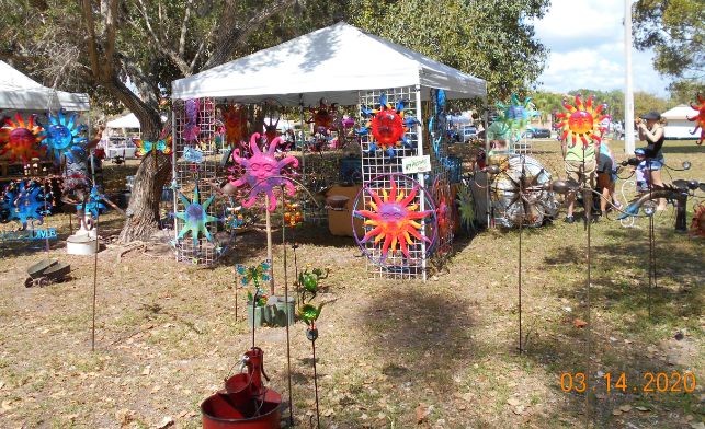 Metal Garden Art Vendor